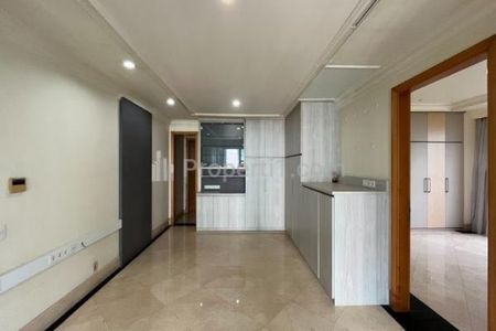 Jual Apartemen Sailendra di Mega kuningan Jakarta Selatan - 4BR Semi Furnish