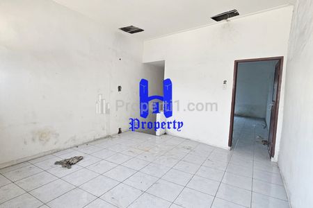 Dijual Rumah 2,5 Tingkat di Daerah Brayan Jalan KL. Yos Sudarso Lorong 18a