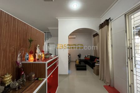 Dijual Rumah Hook 2,5 Tingkat di Komplek Citraland Gama City Medan Cluster Grenadines