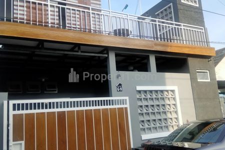 Dijual Rumah di Sulfat Malang, Baru Selesai Direnovasi