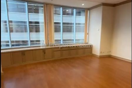 Disewakan Office Space Baru Renov di Menara Sudirman, Senayan, Kebayoran Baru, Jakarta Selatan