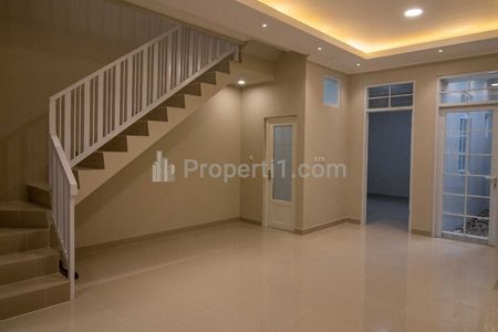 Jual Rumah 2 Lantai Siap Huni di Arcamanik, Bandung