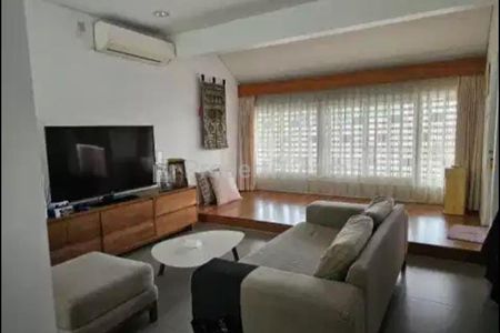 Dijual Rumah 2 Lantai di Perumahan Puri Nirvana, Depok