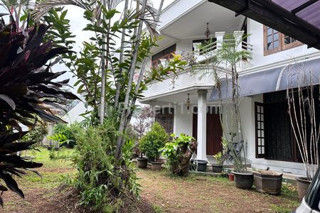 Jual Rumah 7 Kamar Tidur Ada Kolam Renang di Pejaten Jakarta Selatan