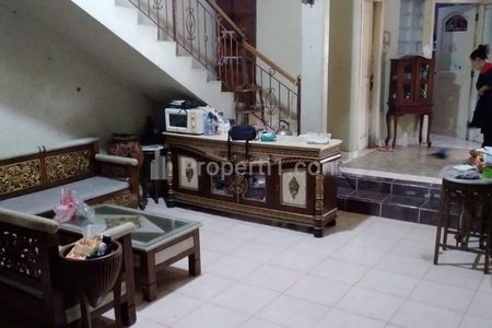Dijual Rumah Mediterania Harga Damai di Jalan Besar di Bukit Cirendeu, Pisangan, Ciputat Timur, Kota Tangerang Selatan, Banten
