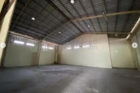 Dijual Gudang Karawaci Tangerang, Luas Tanah Gudang 969 m2, Ada Mess Karyawan, Harga Nego, Siap Pakai