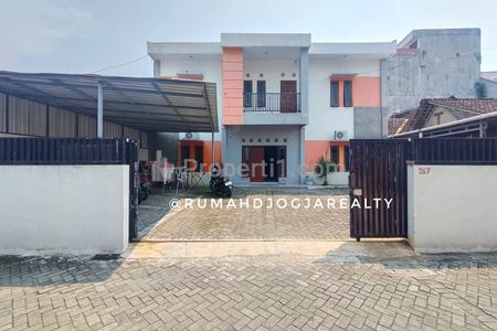Jual Kost Strategis 12 Kamar Tanah Luas di Pandega Jl. Kaliurang Km 5,5 Yogyakarta Dekat UGM, UNY