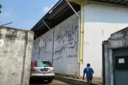 Dijual 2 Bangunan Gudang, Akses Counteiner 20 Ft, Siap Pakai Harga Masih Bisa Dinego, Lokasi Bogor Jawa Barat