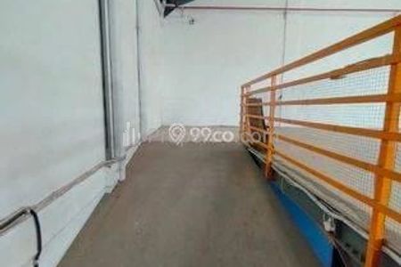 Disewakan Gudang 1 Lantai di Dukuh Kupang Timur, Surabaya