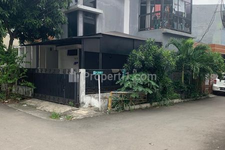Jual Cepat Rumah 2 Lantai Hook di Perumahan Bekasi Timur Regency