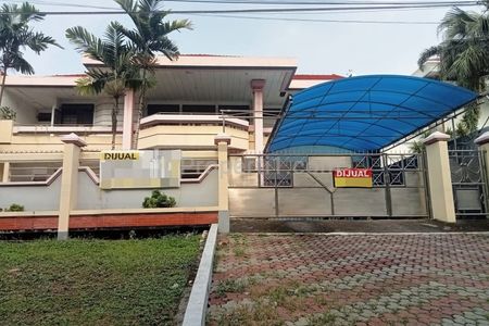 Jual Rumah Mewah Bagus di Komplek Elit Darmo Harapan Surabaya