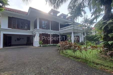 Sewa Rumah Mewah Besar Townhouse 7 BR Luas 1900 m2 Bangunan 1000 m2 di Puri Mutiara, Cipete Dekat Cilandak, Simatupang, Kemang, Jakarta Selatan