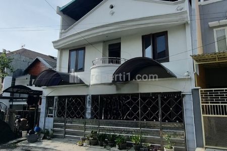Dijual Kost-kostan Rungkut Mejoyo Surabaya Dekat Ubaya - Full Furnished - Aktif Operasional - Row Jalan Lebar 3 Mobil