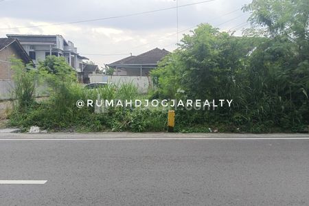Dijual Tanah Strategis Pinggir Jalan Kabupaten Kronggahan Mlati Yogyakarta Dekat SCH, Pemda Sleman