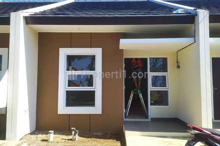 Sewa Rumah Bangunan Baru Taman Akasia Akses 5 Menit dari Tol Padalarang Bandung Barat