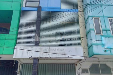 Disewakan Ruko 3 Lantai di Raya Darmo Permai Utara Surabaya Lokasi Ramai