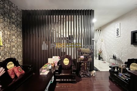 Jual Rumah 2,5 Tingkat di Komplek Grand Legian Jalan Kapten Muslim - Medan Helvetia