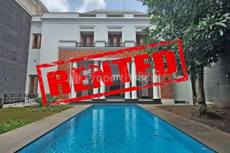 Disewakan Rumah Mewah dan Luas di Menteng Jakarta Pusat STD587
