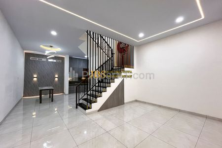 Dijual Rumah Furnished Lux di Komplek Opera House Jalan Suluh - Pancing, Medan