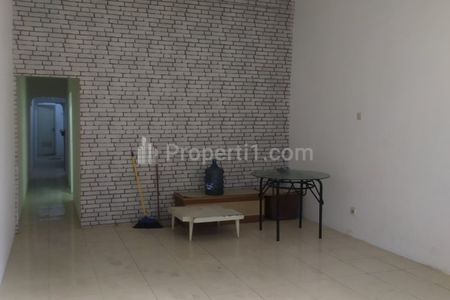Disewakan Ruko Strategis Daerah Sayap Setrasari