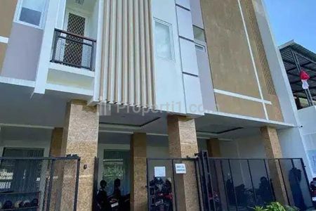 Dijual Kost Eksklusif 3 Lantai 27 Kamar Full Furnished di Seturan Raya Yogyakarta Dekat STIE YKPN, UPN, Pakuwon Mall