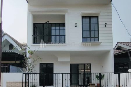 Dijual Cepat Rumah Baru Classic Modern di Lokasi Emas Nusa Loka BSD Tangerang Selatan, Nego Sampai Jadi
