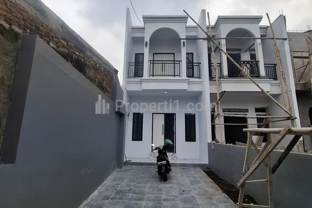 Dijual Rumah Baru Non komplek di Jatiwaringin Bekasi