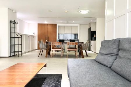 For Lease Luxurious Apartment at Verde 1 Type 3+1BR Full Modern Furnished - Strategic Location in South Jakarta