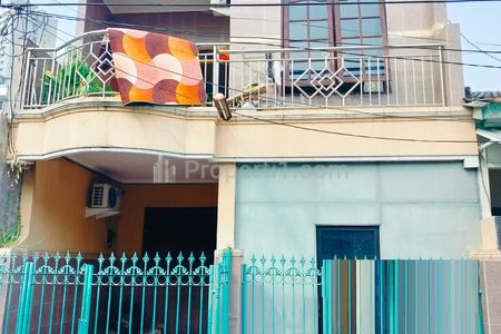 Rumah Dijual di Simpang Darmo Permai Selatan Dukuh Pakis Surabaya Barat