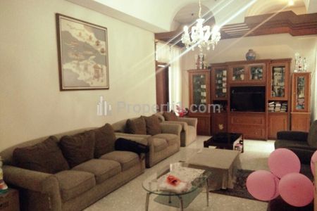 Dijual Rumah Strategis di Gegerkalong Bandung