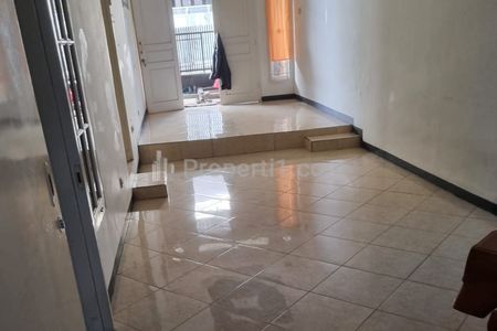 FOR RENT!! Disewakan Rumah Strategis Sarijadi Bandung