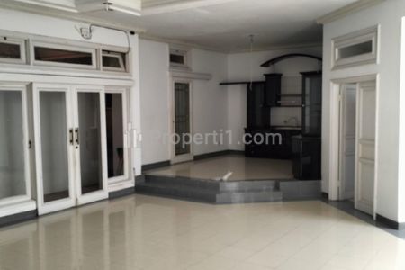 Disewakan Rumah Bagus Strategis Sayap Pasteur Bandung