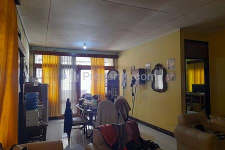Dijual Rumah Strategis Sayap Pajajaran Bandung