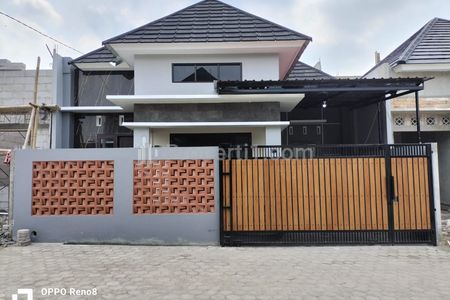 Dijual Rumah Modern Limasan Dekat SD MODEL Sleman