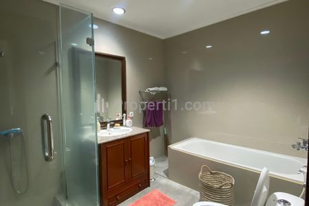 Dijual Apartemen Bumimas Tipe 3+1 BR Mezanine Kondisi Furnished