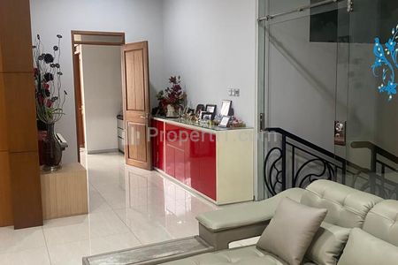 Dijual Rumah di Kawasan Elit Singgasana Pradana Bandung