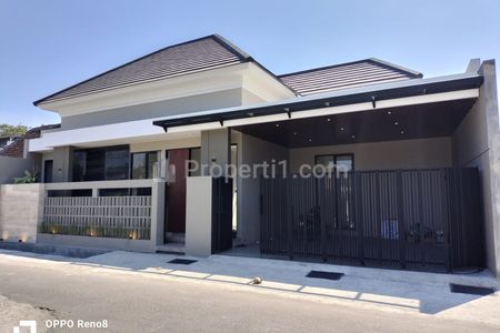 Dijual Rumah Mewah Cantik di Sleman, Dekat Kampus UII Jogja & Pasar Jangkang
