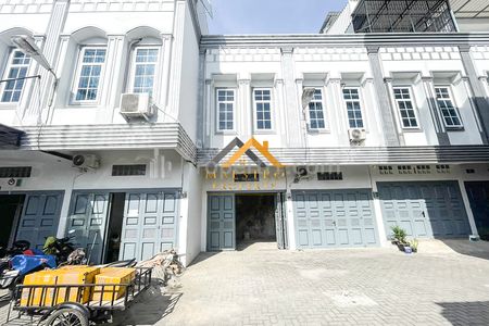 Dijual Townhouse 2.5 Tingkat Komplek The Venetian Jalan Durung - Medan