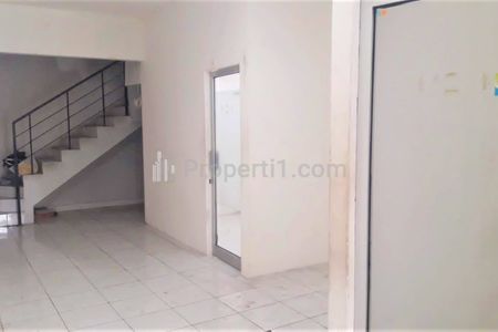 Disewakan Ruko 3 1/2 Lantai di Bintaro, Pesanggrahan, Jakarta Selatan - Kondisi Unfurnished