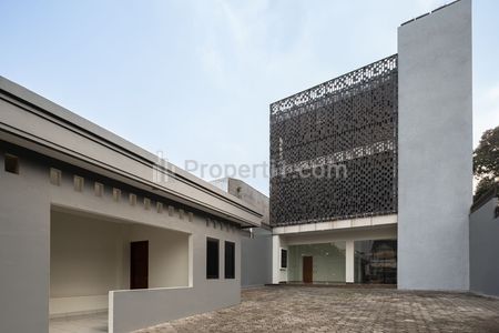 FOR SALE MINI OFFICE BUILDING BRAND NEW - CILANDAK, JAKARTA SELATAN