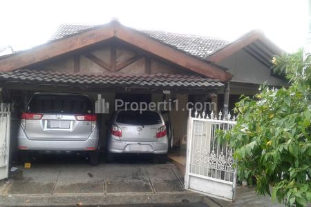 Dijual Rumah Lama Hitung Tanah Siap Huni Tusuk Sate di Puri Indah, Kembangan Selatan, Jakarta Barat