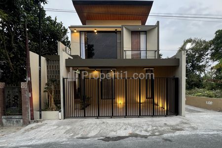 Dijual Rumah Baru Mewah Modern Full Furnish di Kadisoka Maguwoharjo Sleman Yogyakarta