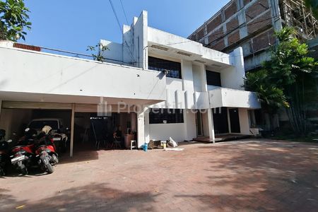 Jual Rumah dan Kantor Luas di Kawasan Darmo Surabaya Strategis