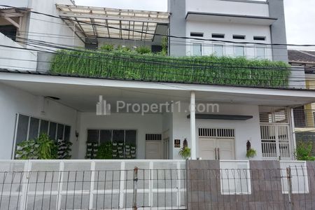 Dijual Rumah 2 Lantai di Karang Tengah, Condet, Jakarta Timur