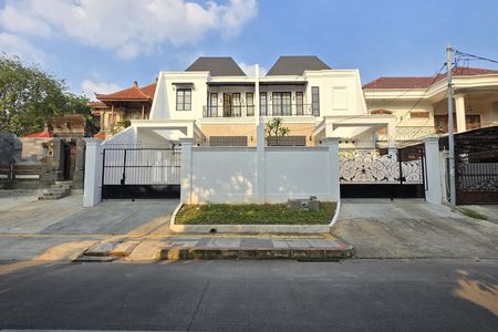 Dijual Rumah Baru Classic Modern di Duren Sawit Jakarta Timur