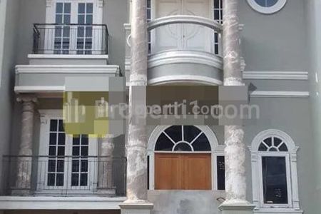 Dijual Rumah Mewah di Perumahan Sentosa Land, Medan