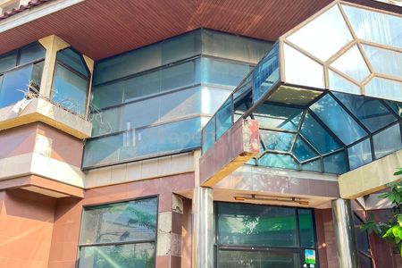 Dijual Gedung Ex Rumah Sakit di Jalan Danau Singkarak, Medan