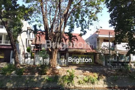 Dijual Rumah Mewah 2 Lantai di Jl Jemur Andayani Surabaya