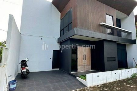 Dijual Rumah Baru Siap Huni di Caman, Jatibening, Kota Bekasi