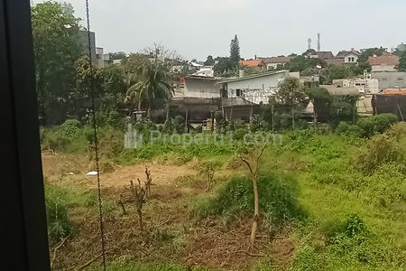 Tanah Belakang